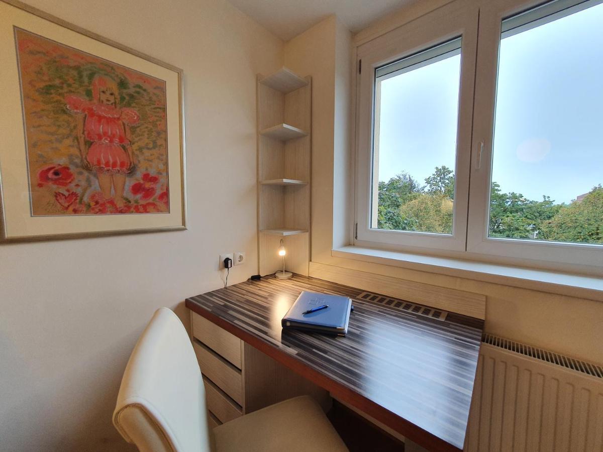 Studio Apartment Matic Tour As By Ljubljanica River ลูบลิยานา ภายนอก รูปภาพ